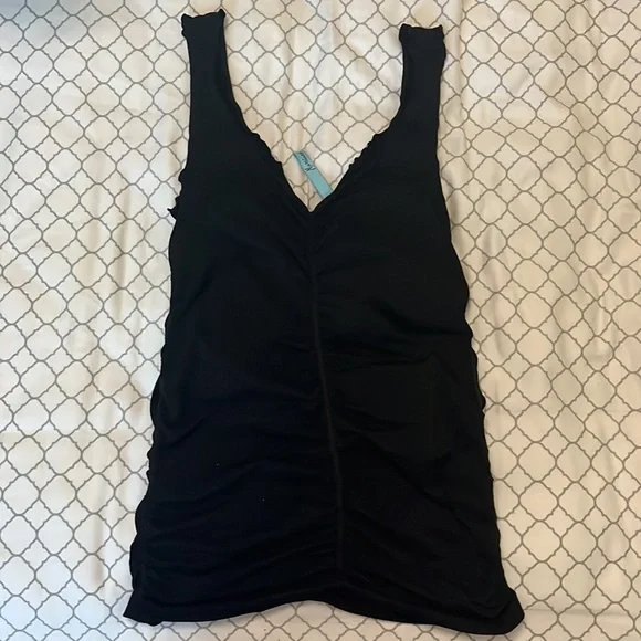 Stretch Black Top by Guess Marciano. - Picture 5 of 5
